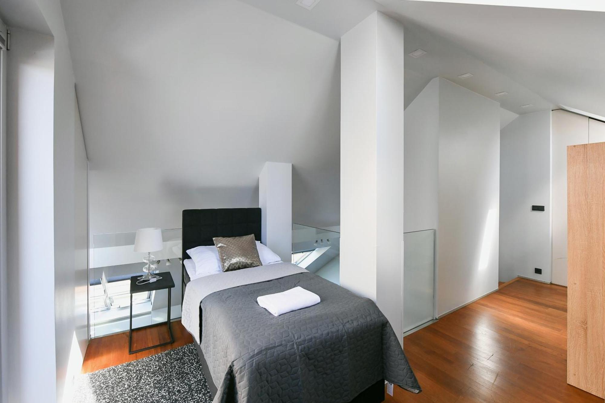 Luxury Central Duplex With Terrace プラハ エクステリア 写真