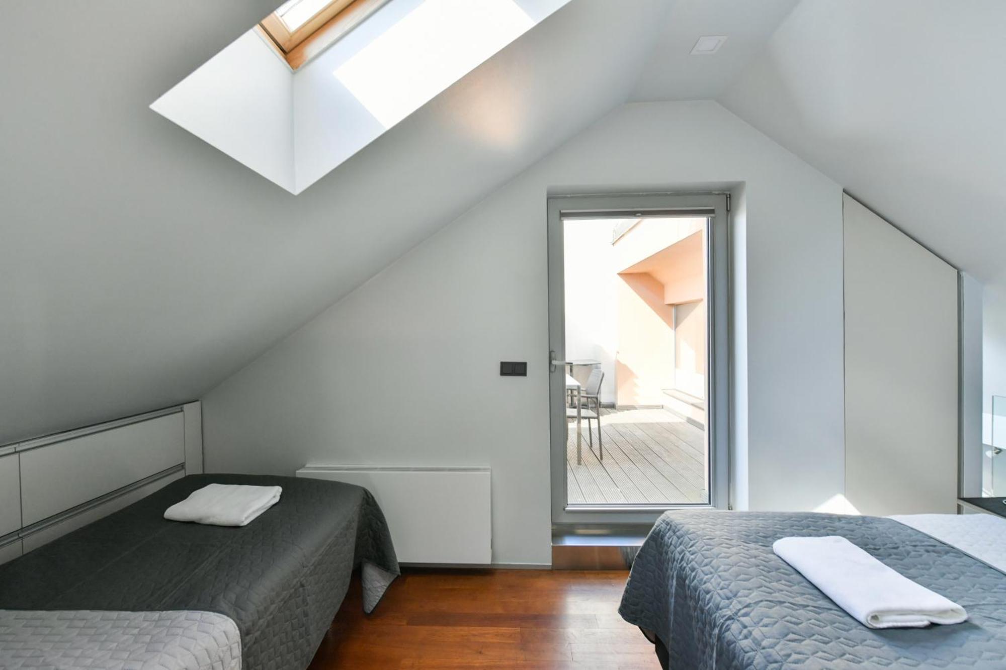 Luxury Central Duplex With Terrace プラハ エクステリア 写真